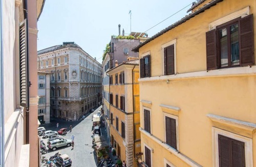 Rione VI Parione Apartment | Piazza Navona Charming Apartment