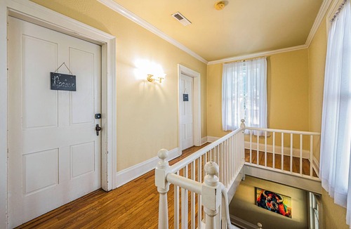 Bowling Green Condo | Picasso Palace
