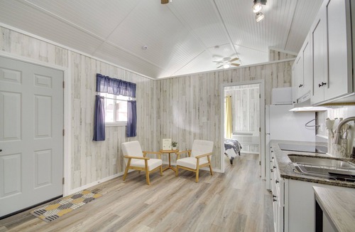 Picayune Cottage | Picayune Tiny Home Rental ~ 11 Mi to Space Center!