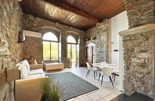 Corniglia Apartment | Pietra Azzurra, Newly Renovated