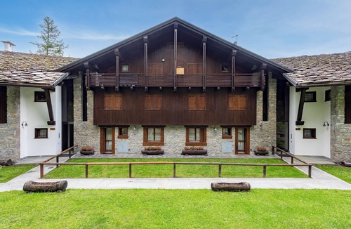 Courmayeur Apartment | Plan Gorret Wonderful Flat In Courmayeur, Courmayeur, Italy