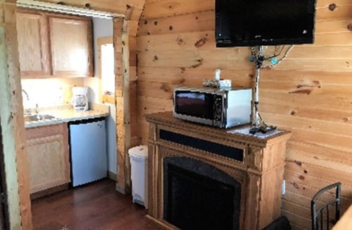 Lyons Cottage | Pleasant Grove Farm LLC