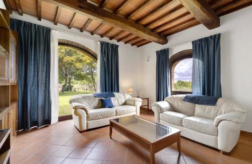 Barberino Tavarnelle Villa | Podere Beccalorzo con piscina
