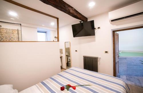 Savona House | Podere Maletto - Appartamento con PISCINA INTERNA riscaldata Savona