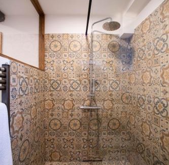 Savona House | Podere Maletto - Appartamento con PISCINA INTERNA riscaldata Savona