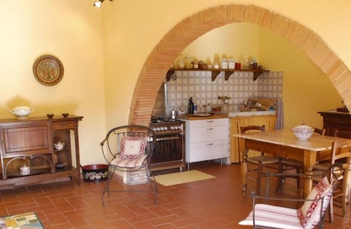 Palaia Villa | Podere Torre, independent residence with 3 apartments. AC. salt water pool
