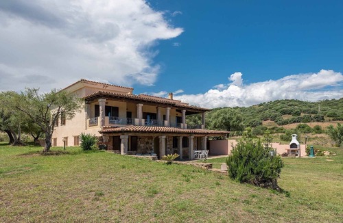 Siniscola House | POMPIA HOUSE 4: vacation home surrounded by greenery