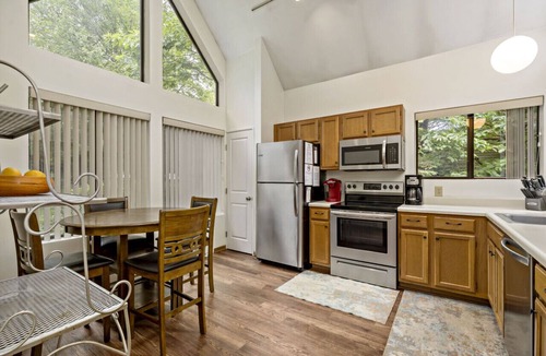 Jefferson Township Apartment | Pool Access, Pet Friendly w/Pond View & Fire Pit