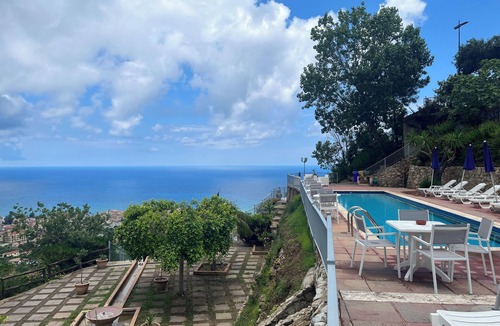 Drapia Apartment | Pool, Garden & View, 4 km from Tropea