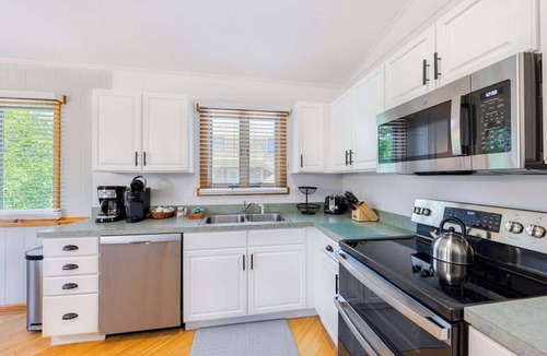 Ocean Sands House | Pool, Hot Tub, Quick Walk to the Beach, EV Charger
