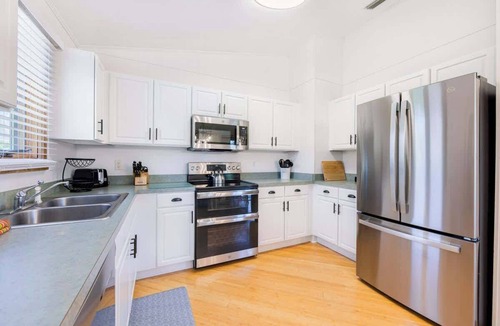 Ocean Sands House | Pool, Hot Tub, Quick Walk to the Beach, EV Charger