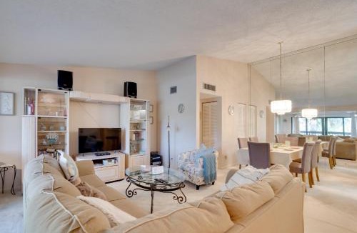 Hunt Club House | Pool & Ocean Access: Palm Beach Gardens Condo