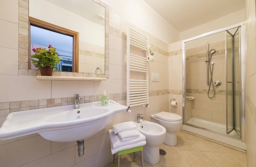 San Lazzaro Cabin | Poppy with en-suite bathroom - hiking Amalfi coast - Path of Gods