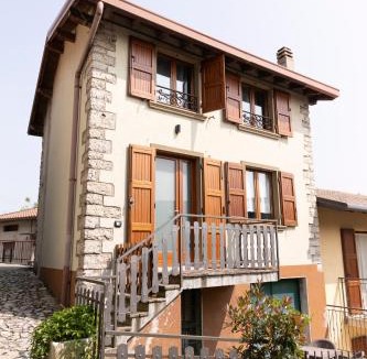 Roncola House | Portola la vecchia dimora