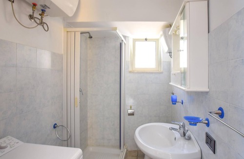 Le Castella Apartment | Practical vacation apartment just a few steps from the beach, in the heart of Le Castella.