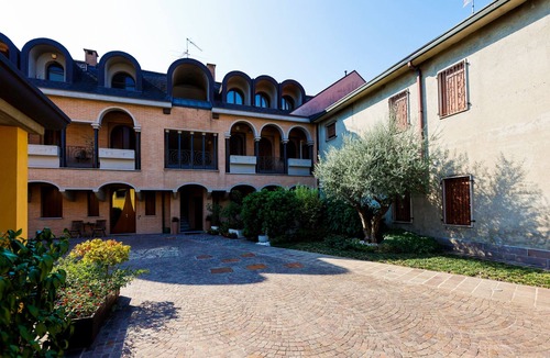 Legnano Apartment | Prestigious 70sqm near Milan/Rho fiera/Airport