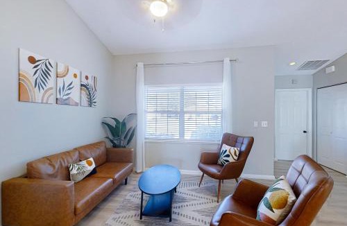 Palm Harbor House | Pristine Palms | House in Palm Coast with enclosed pool & full kitchen