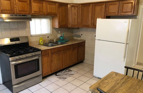 Perth Amboy House | Private 3-bed house convenient to NYC bus/train