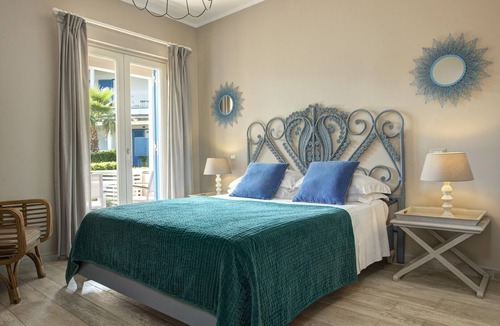Vulcano Apartment | Private accommodation within the Les Sables Noirs resort by the sea