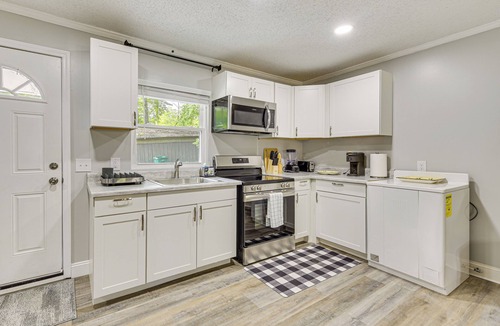 Sanford House | Private Deck & Yard: Home 3 Mi to Dtwn Sanford!