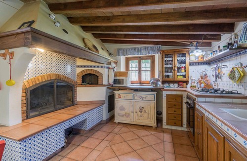Gambassi Terme Villa | Private Villa with WIFI, private pool, A/C, TV, terrace, pets allowed, close to San Gimignano