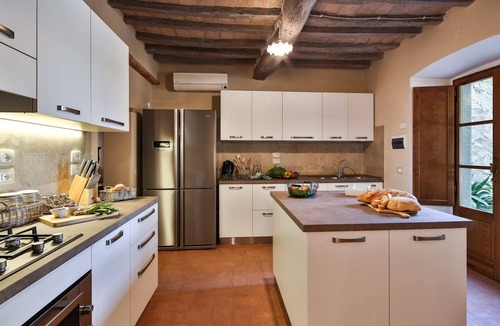Ferretto Villa | Private Villa with hot tub, A/C, private pool, WIFI, TV, patio, panoramic view, close to Cortona