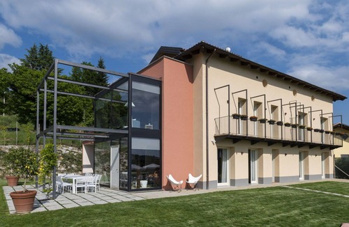 Monteu Roero Villa | Private Villa with private pool, A/C, WIFI, TV, patio, pets allowed, panoramic view, close to Alba