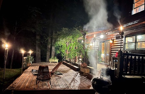 Narrowsburg House | Private Waterfront Log Home on the Delaware River - Upstate Catskills