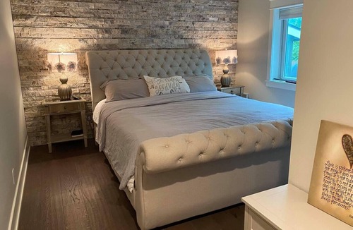 Port Austin Cottage | Private Waterfront Cottage w/your own Beach & Amazing Sunsets, 3 bdrm sleeps 8