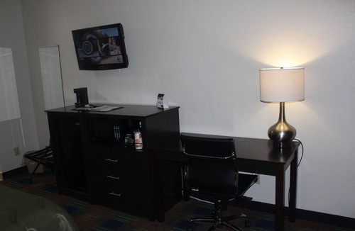 North Vernon Hotel | Quality Inn North Vernon near Hwy 50
