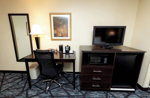 Marinette Hotel | Quality Inn & Suites Marinette