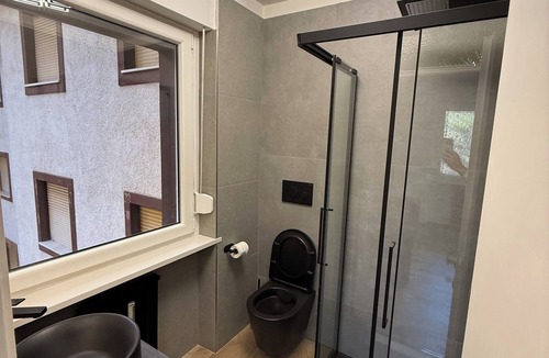 Ronzone Apartment | Queen of the woods