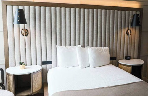 Beverly Heights Hotel | Queen | Riverside Hotel | Las Olas + New River, Yacht-Watching | 2 Units