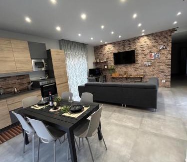 Gaggi Apartment | Queen street 119