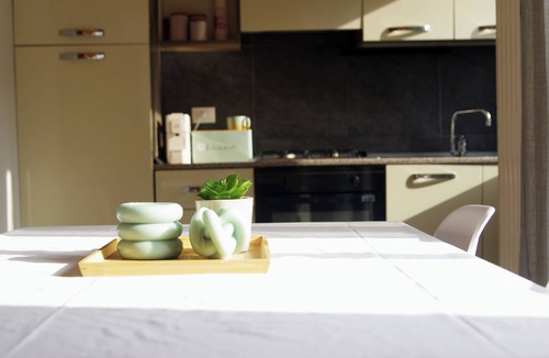 Santhia Apartment | Quick Home Binario Zero