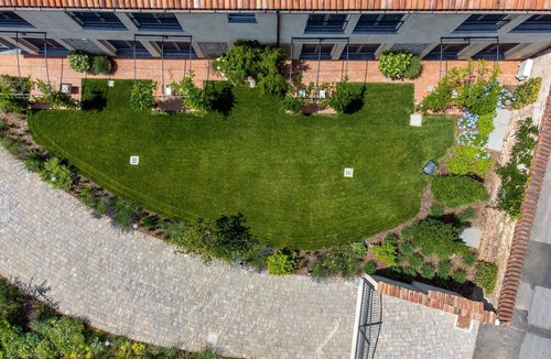 Cressa Apartment | Quiet Studio Apartment with Garden in Farmhouse