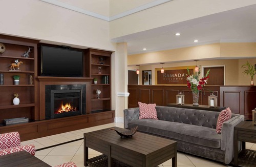 Elizabethtown Hotel | Ramada by Wyndham Elizabethtown
