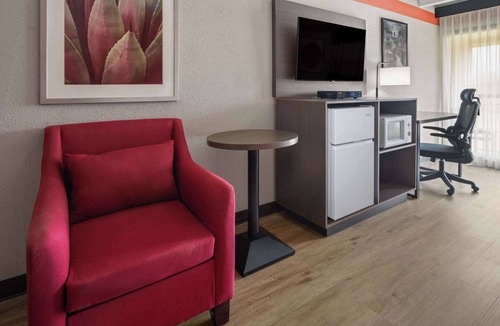 Parsippany Hotel | Ramada by Wyndham Parsippany