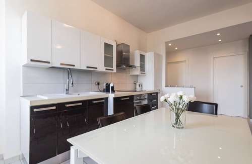 Ravenna Apartment | Ravenna Sky View Apartment