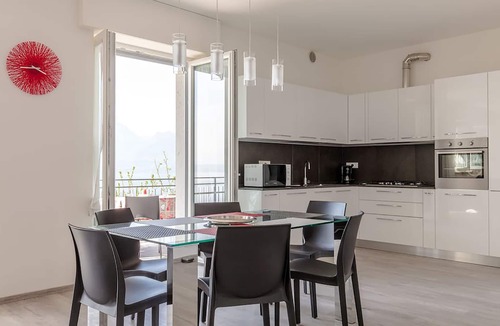 Torri del Benaco Apartment | Recently renovated apartment, modern and elegant, with lake view!