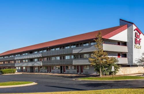 Hoffman Estates Hotel | Red Roof Inn PLUS Chicago - Hoffman Estates