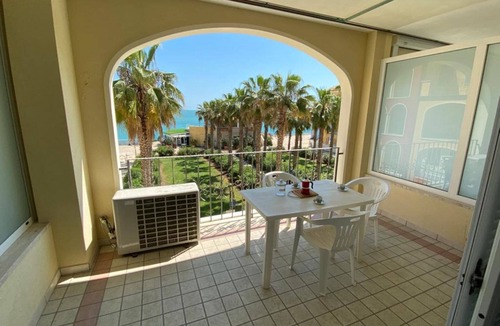 Loreto Apartment | Ref 25 Summer rental – Seafront two bedroom apartment