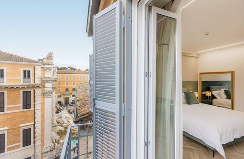 Rione II Trevi Apartment | Refined & Elegant Apartment a few steps from Trevi Fountain