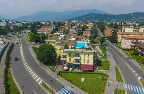 Mompiano Hotel | Regal Hotel