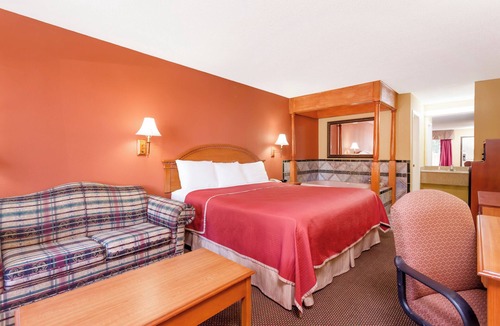 Graysville Hotel | Regency Inn & Suites-Hamilton Place