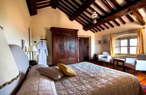 Casarello Hotel | Relais Castello di Razzano