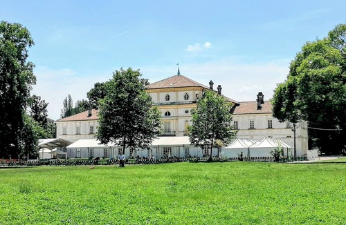 Parella Apartment | Relax in this quiet space just a stone's throw from Tesoriera Park.