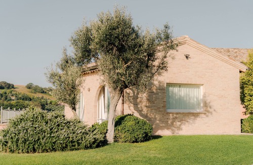 Civitanova Marche Villa | Rent exclusive Villa Nontiscordar with pool in Marche