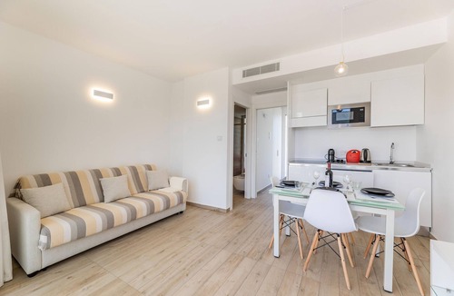 La Pelosa Apartment | Residence Capo Falcone, Stintino