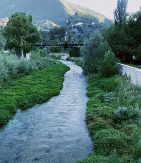 Cerreto di Spoleto House | Residence il giardino sul fiume Nera
